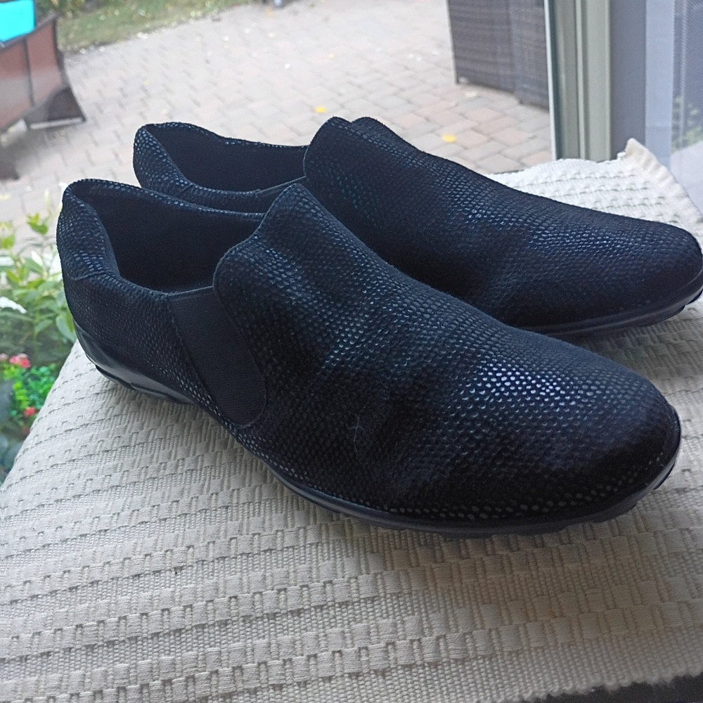 NWT.Vaneli Black Sequin Slip-On Loafers - Picture 3 of 8